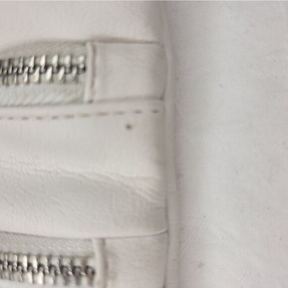 White multi pocket mini purse - Picture 13 of 13